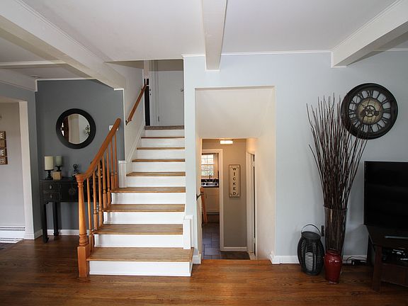4th image of 13102 Borgman Ave