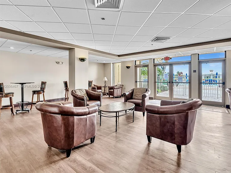9340 Lagoon Pl #303 — Photo 48