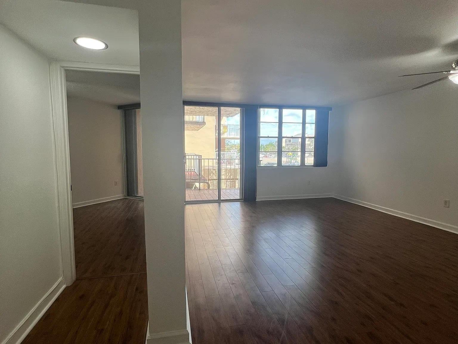 1 bed, 725 sqft, $1,900 — Photo 2