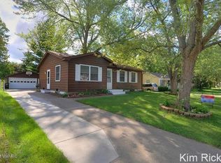 2026 Wyoming Ave SW, Wyoming, MI 49519