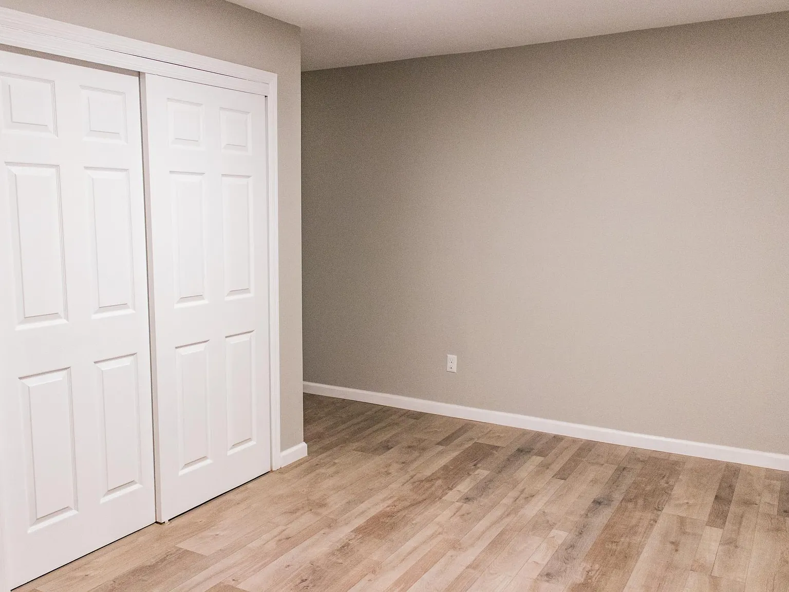 2 bed, 800 sqft, $1,950 — Photo 3