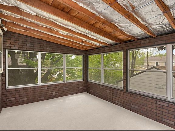 4th image of 112 8th Ave S #2