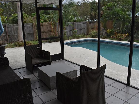 2nd image of 2828 Grand Cayman St