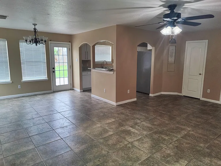 5118 Littleneviss Dr — Photo 9