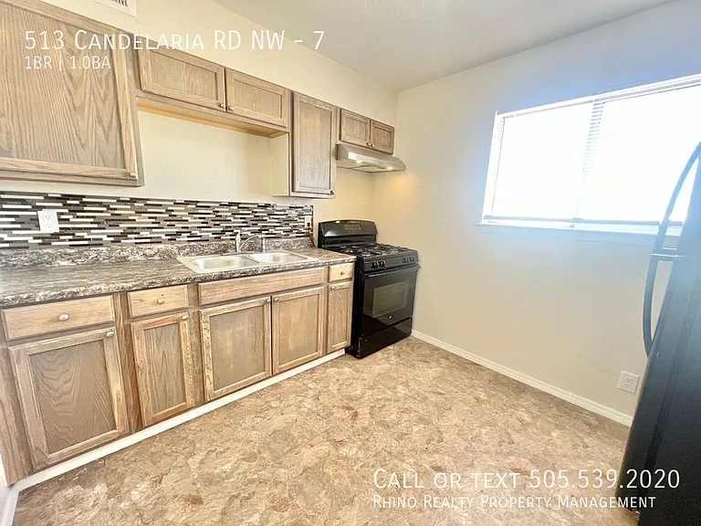 513 Candelaria Rd NW #7 — Photo 4