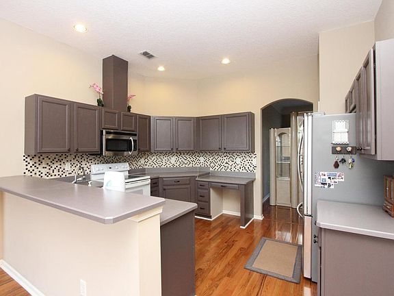 2nd image of 7959 Vivera Ct