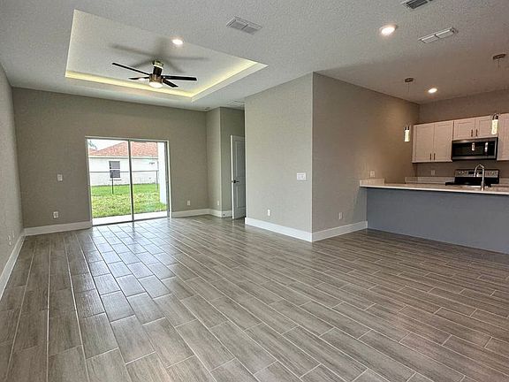 3rd image of 547 Albatross Dr #A