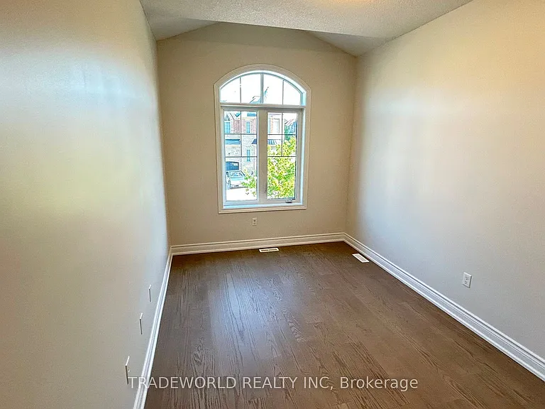 21 Beckett Ave — Photo 27