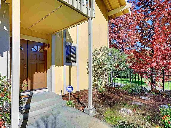 2nd image of 8795 Mountain Blvd #1