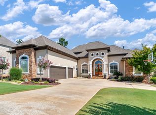 1509 Windward Dr, Locust Grove, GA 30248