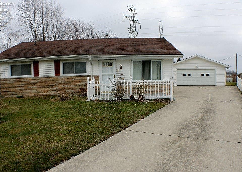1st image of 916 Thorpe Dr