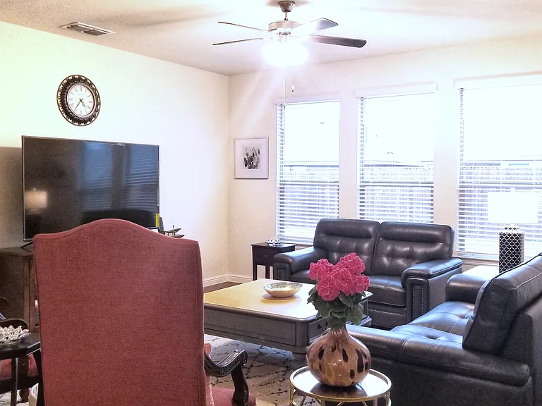 1105 Twin Brooks Ln — Photo 10