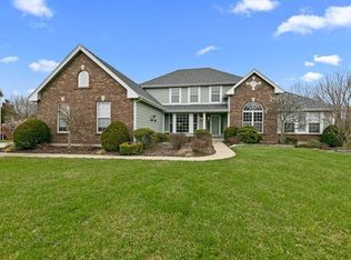 5715 Wrenwyck Pl, Weldon Spring, MO 63304