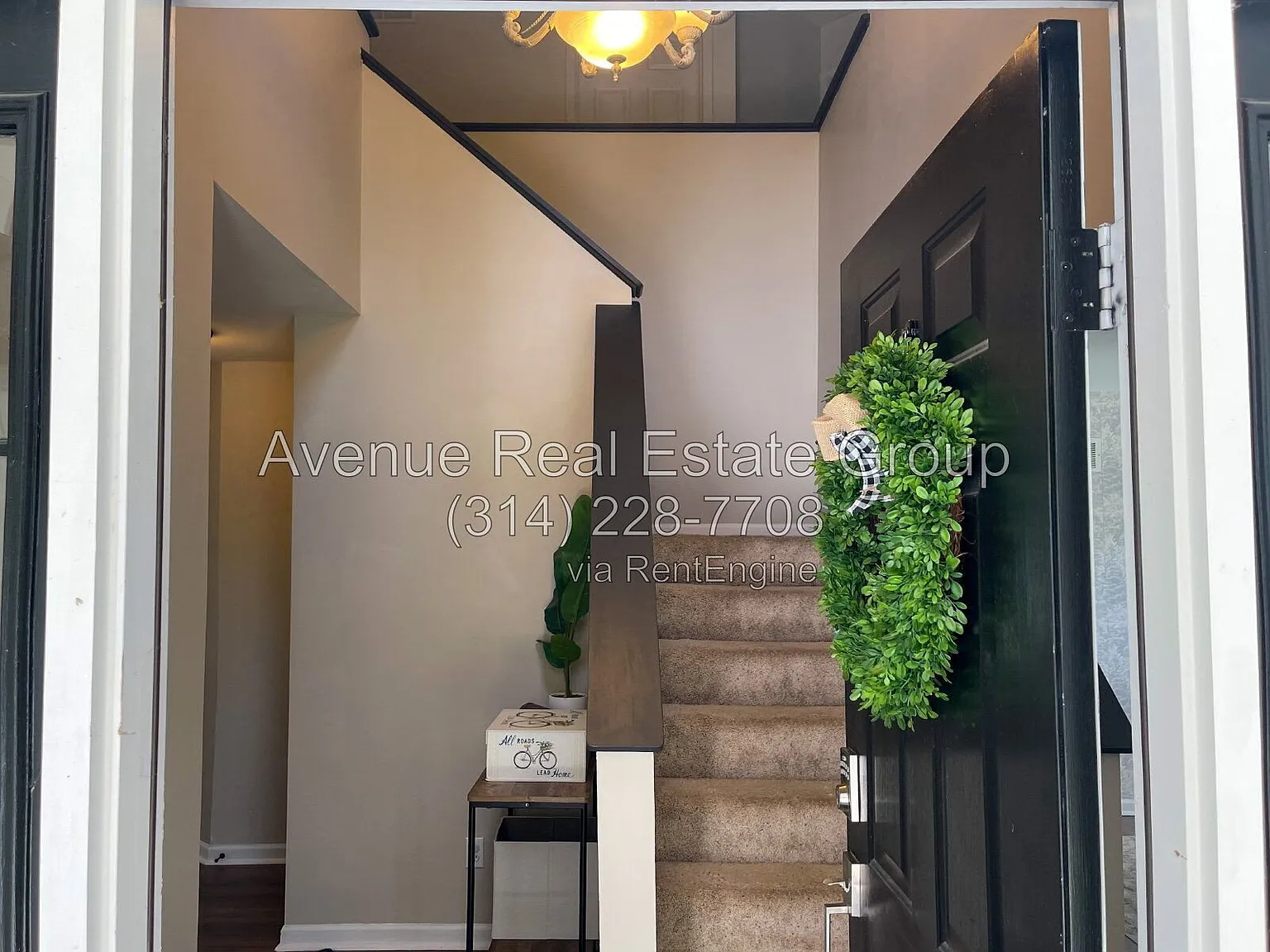 4 bed, 2.5 bath, 2474 sqft, $2,950 — Photo 2