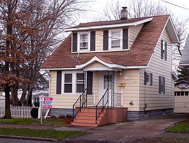 1st image of 1352 W 32nd St