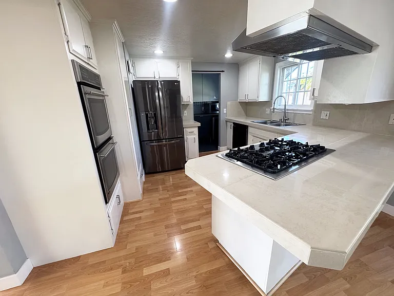 6501 Corrine Cir — Photo 9