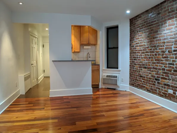 216 East 29th Street image 1 of 11