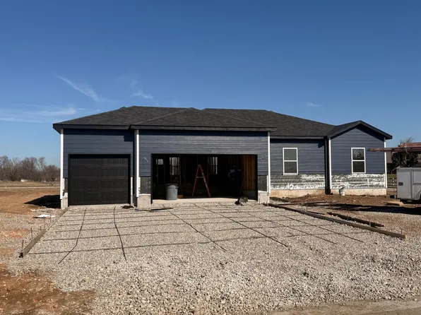 184 Maverick Drive, Mt Vernon, MO 65712