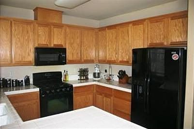 4th image of 444 Hallman Ln