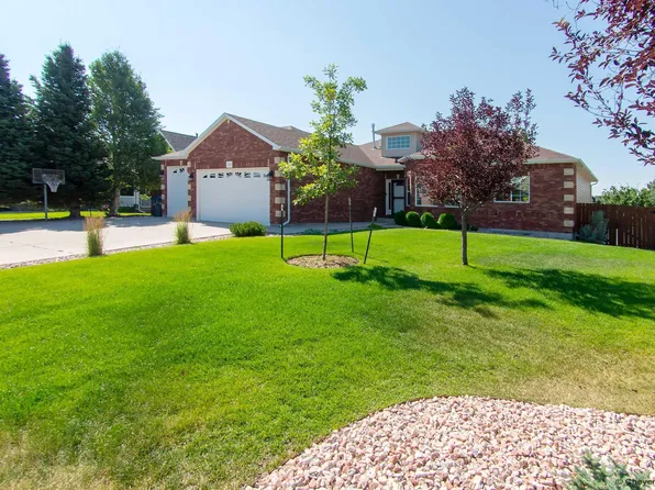 719 Sterling Dr, Cheyenne, WY 82009