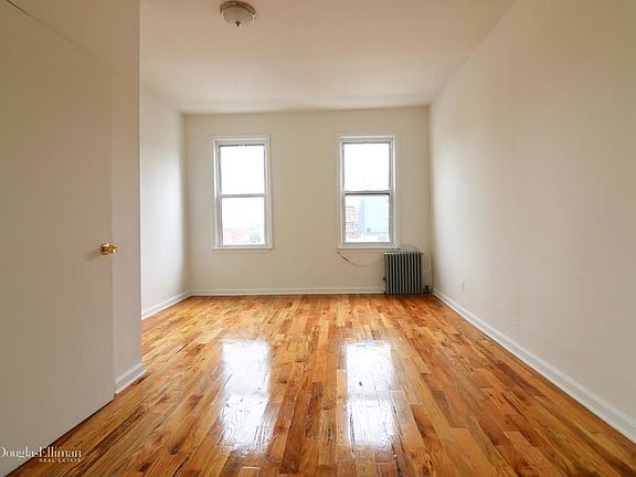 5th image of 1112 47th Ave APT 3R