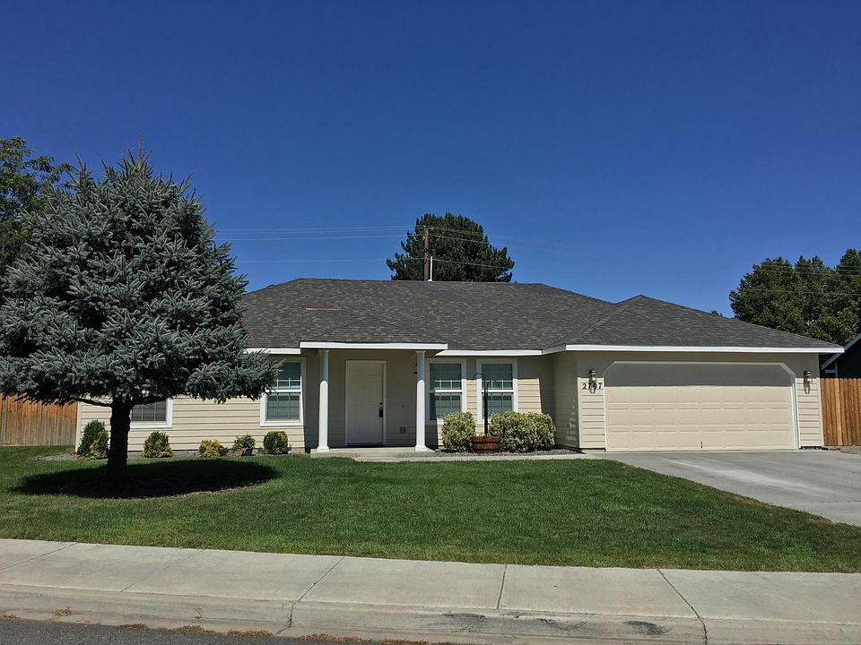 1st image of 2707 S Tacoma Pl