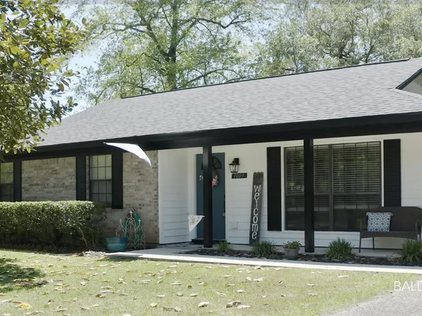 1009 McMillan Ave, Bay Minette, AL 36507