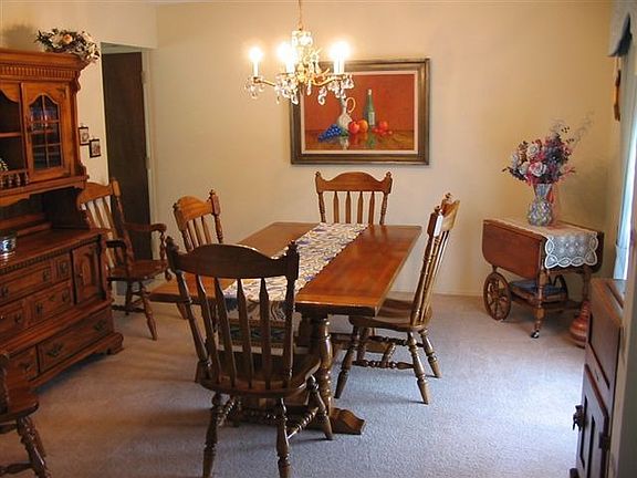 Formal Dining