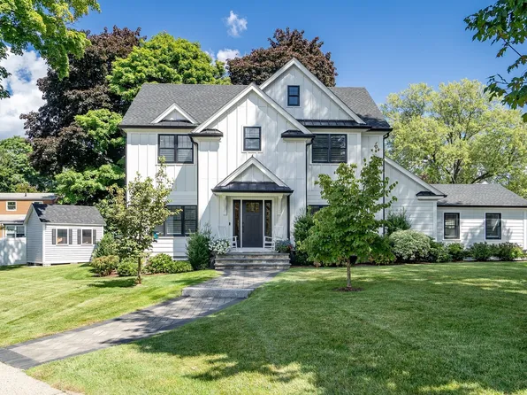 409 Crafts St, Newton, MA 02460