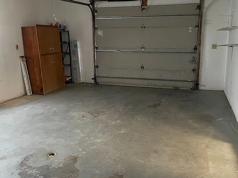 2800 N Salisbury St — Photo 11