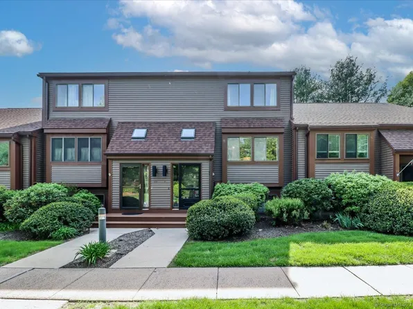 61 Wickhams Fancy #61, Canton, CT 06019