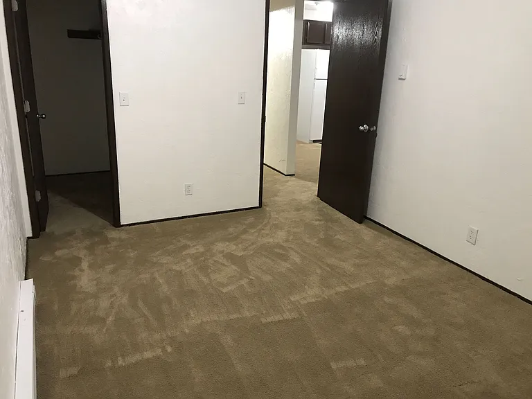 Woodland Park Apartments — Photo 4