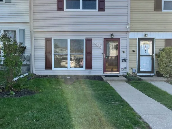 404 Red Tulip Ct, Taneytown, MD 21787