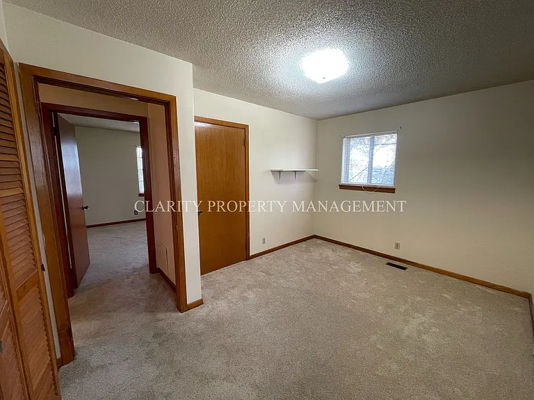 1117 Ridge Top Dr — Photo 7