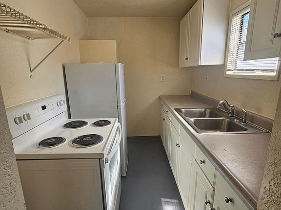 5th image of 323 Chestnut Ave #C