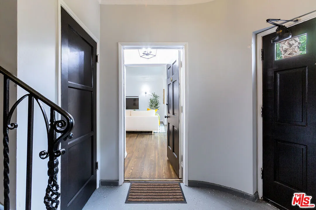 1 bed, 1.0 bath, 875 sqft, $3,750 — Photo 4