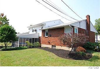 3rd image of 3532 Stephen Crane Ln