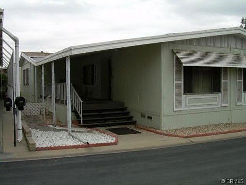 4th image of 4095 Fruit St Spc 879