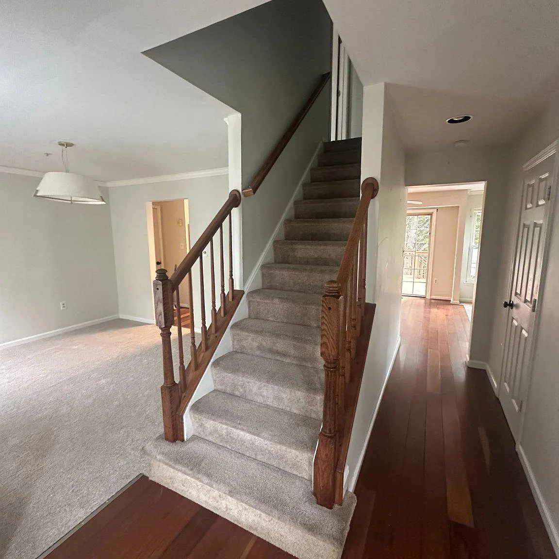 3 bed, 3.5 bath, 2822 sqft, $3,500 — Photo 2
