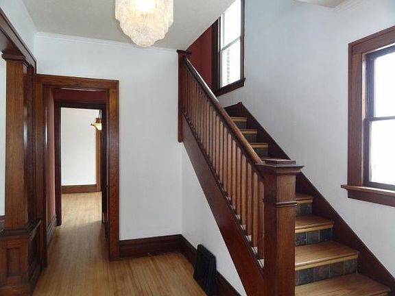 4th image of 452 N Chatham St