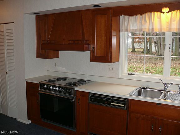 4th image of 501 E Liberty St