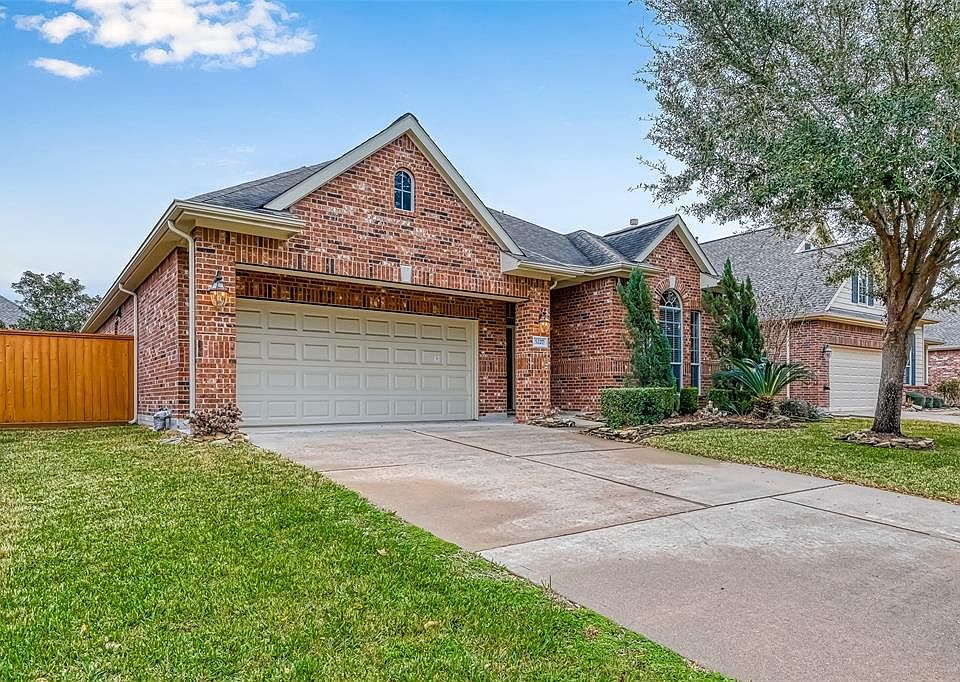 1st image of 5227 Valley Bluff Ln