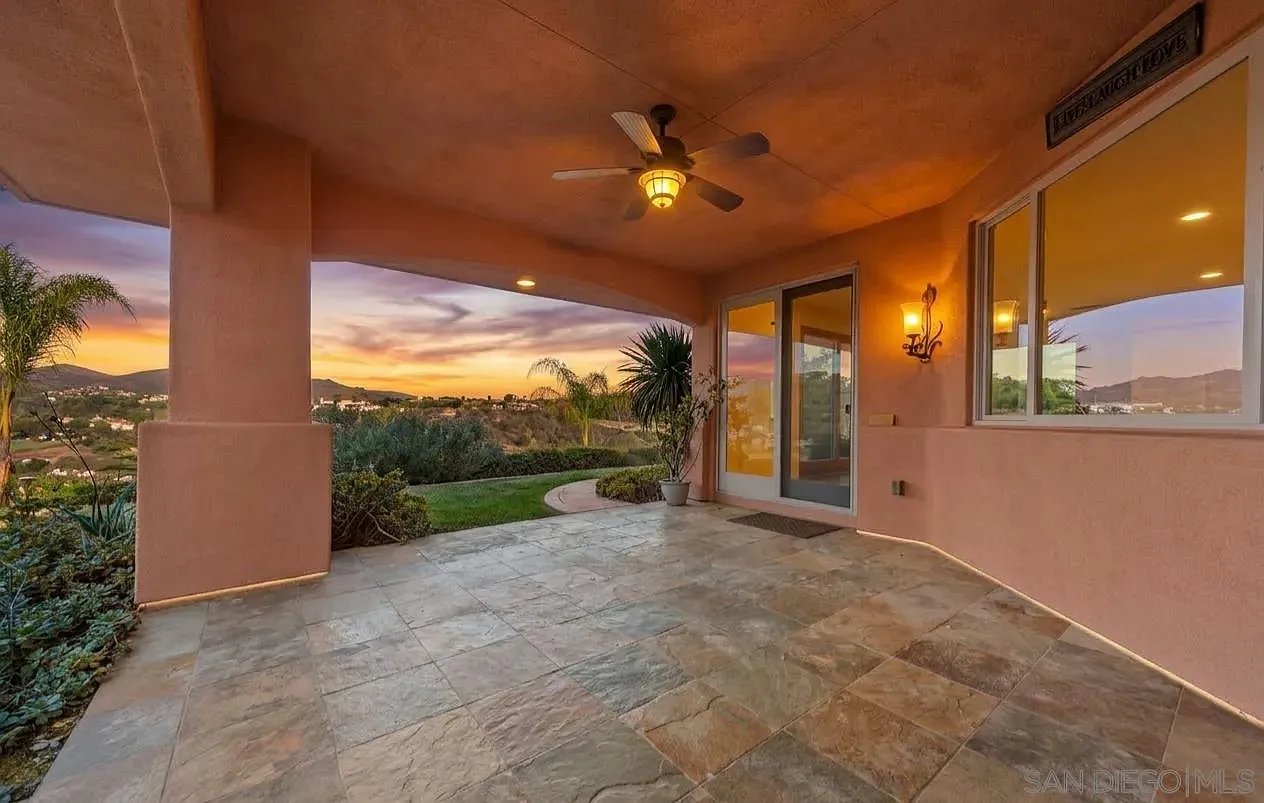 4 bed, 4.5 bath, 5120 sqft, $15,000 — Photo 3