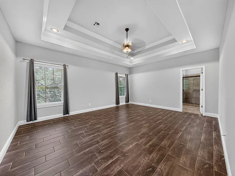 9 Monmouth Dr — Photo 4