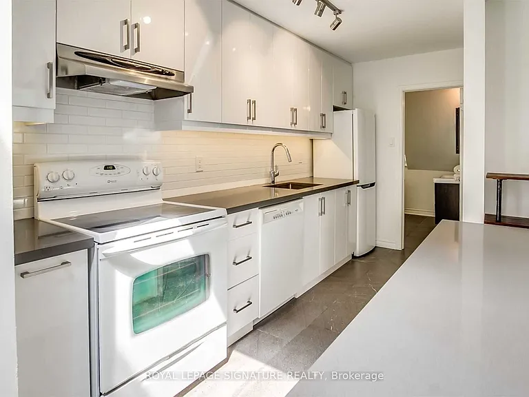 105 Gloucester St #3 — Photo 6