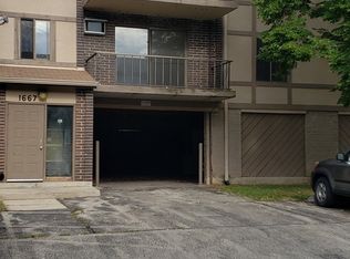 1667 Kiowa Dr APT 104, Naperville, IL 60565