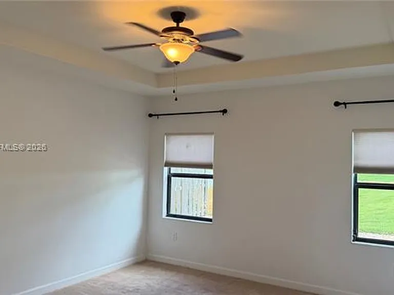 737 SE 37th Pl #737 — Photo 24