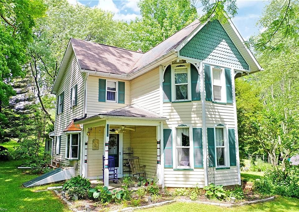 1st image of 4757 Woodford St