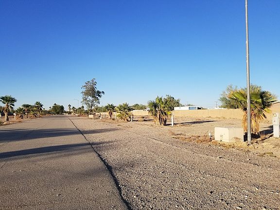 3rd image of 126 N Salida Del Sol Dr