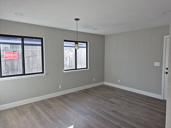 5th image of 3309 Walton Way
